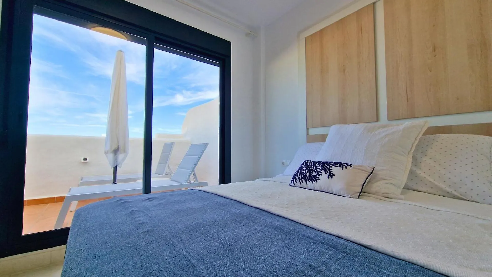 Lotus Dona Julia 6 Golf Y Playa Apartment San Luis de Sabinillas